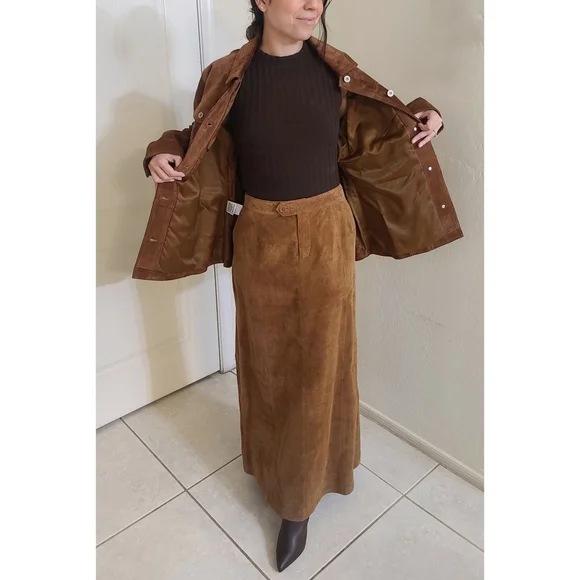 Eddie Bauer | 100% Suede Jacket and Suede Maxi Skirt Set Seattle Suede Washable - Picture 2 of 16